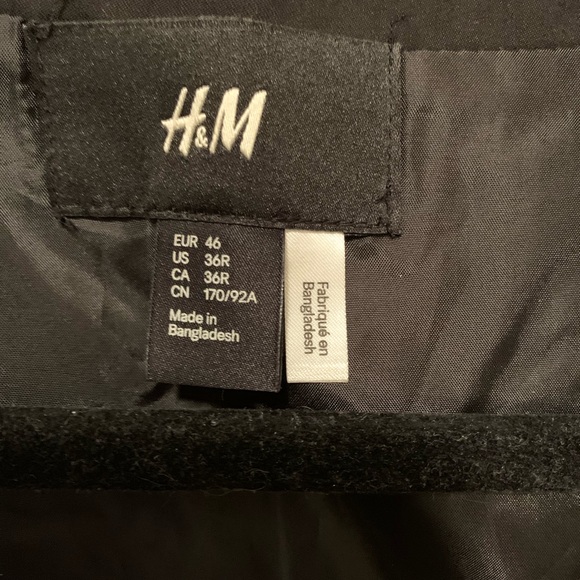 Men’s H&M Black Waistcoat - Picture 6 of 7
